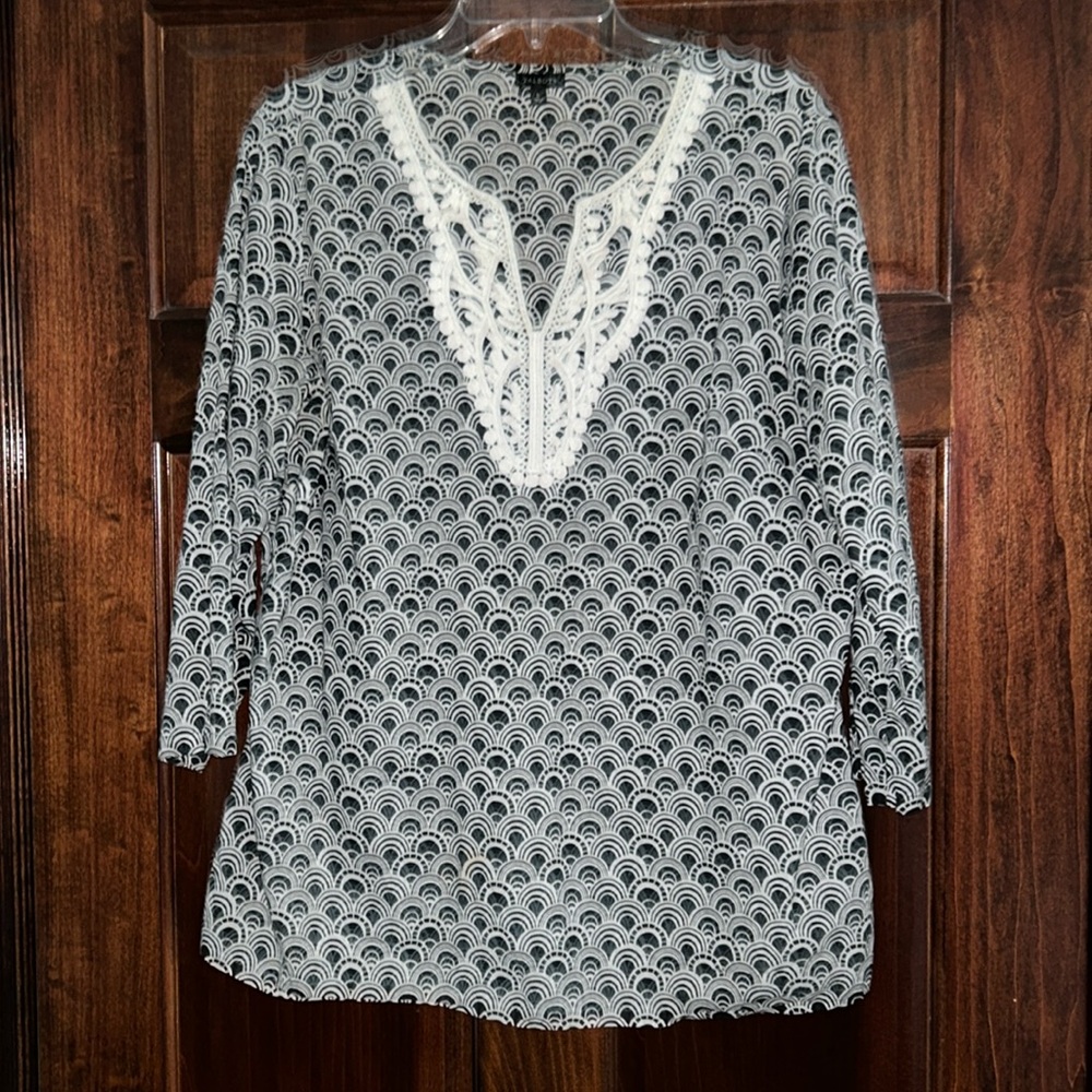 Talbots L woman’s tunic. EUC